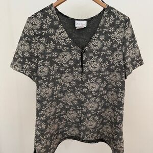Vintage Black Floral Women's Top with single button